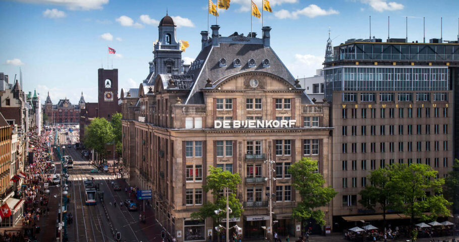 Cambio de imagen de la tienda Swarovski en de BijenKorf en Amsterdam